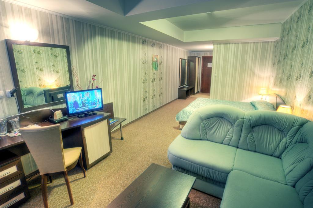 Luxor Hotel Смолян Екстер'єр фото