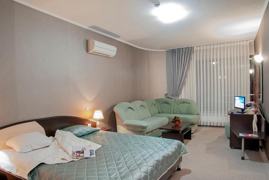 Luxor Hotel Смолян Номер фото