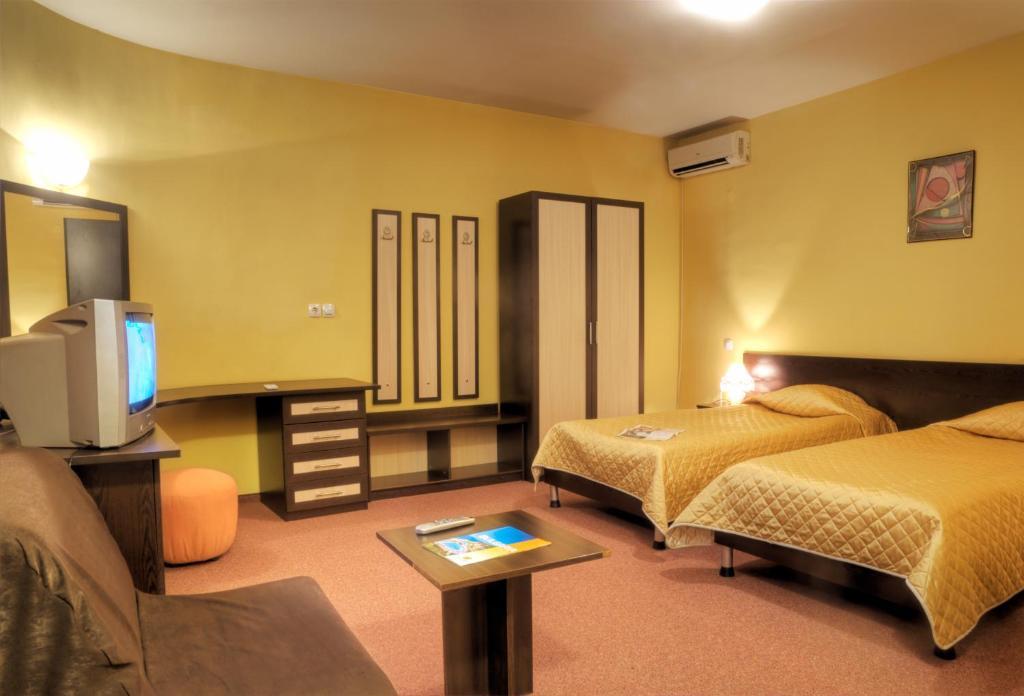 Luxor Hotel Смолян Номер фото